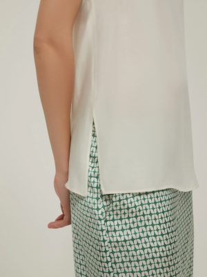 Flowing Fabric Blouse - Ivory